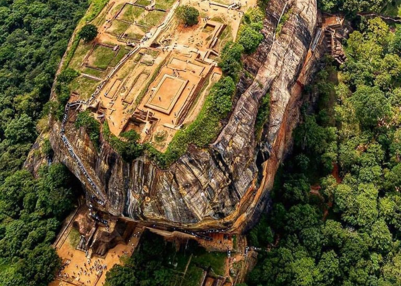 Where to Go: Sigiriya or Kandy? A Traveller's Straight Answer